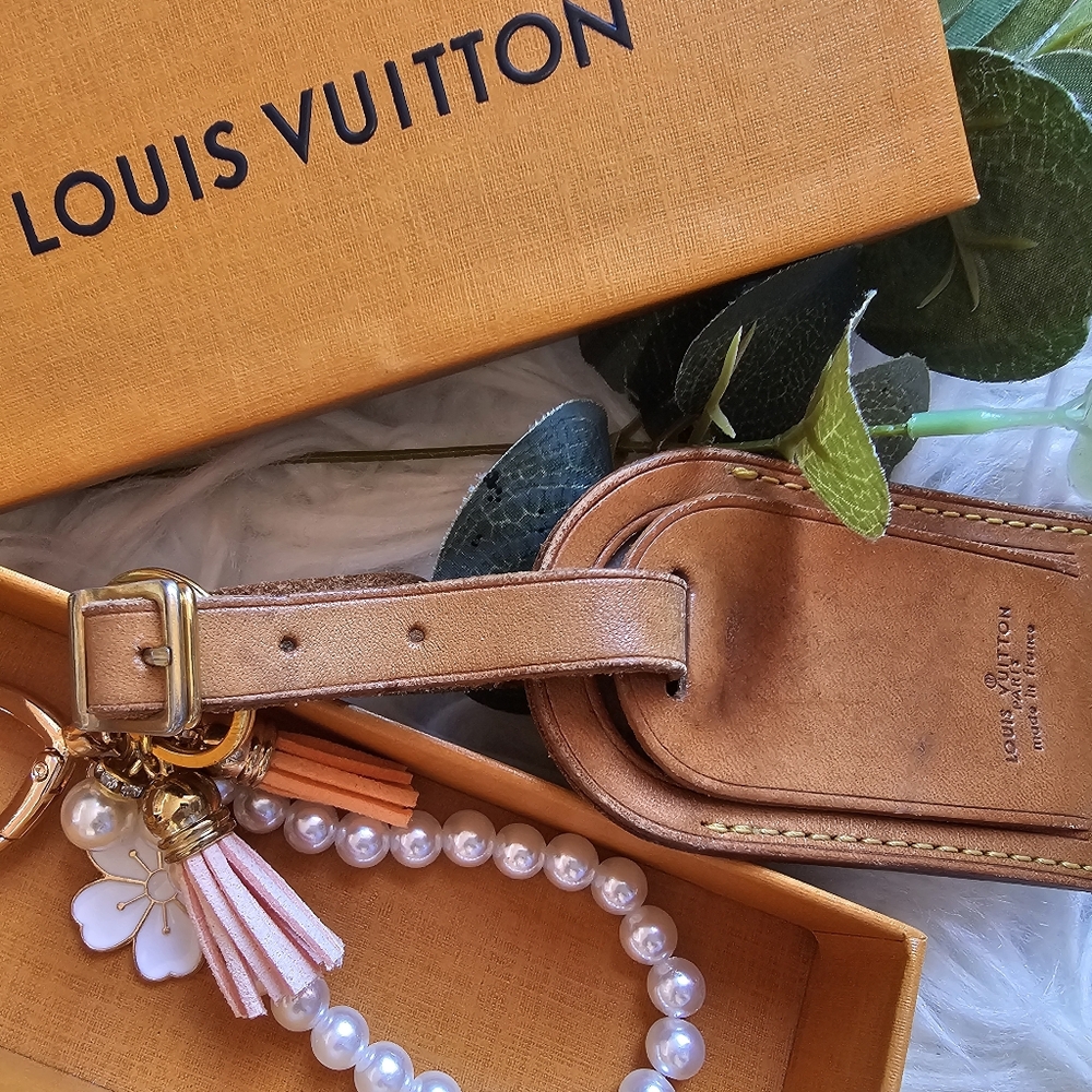 Louis Vuitton LUGGAGE tag - Picture 7 of 8